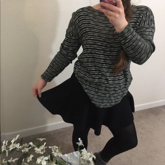 Knit top size small - Picture 4 of 8